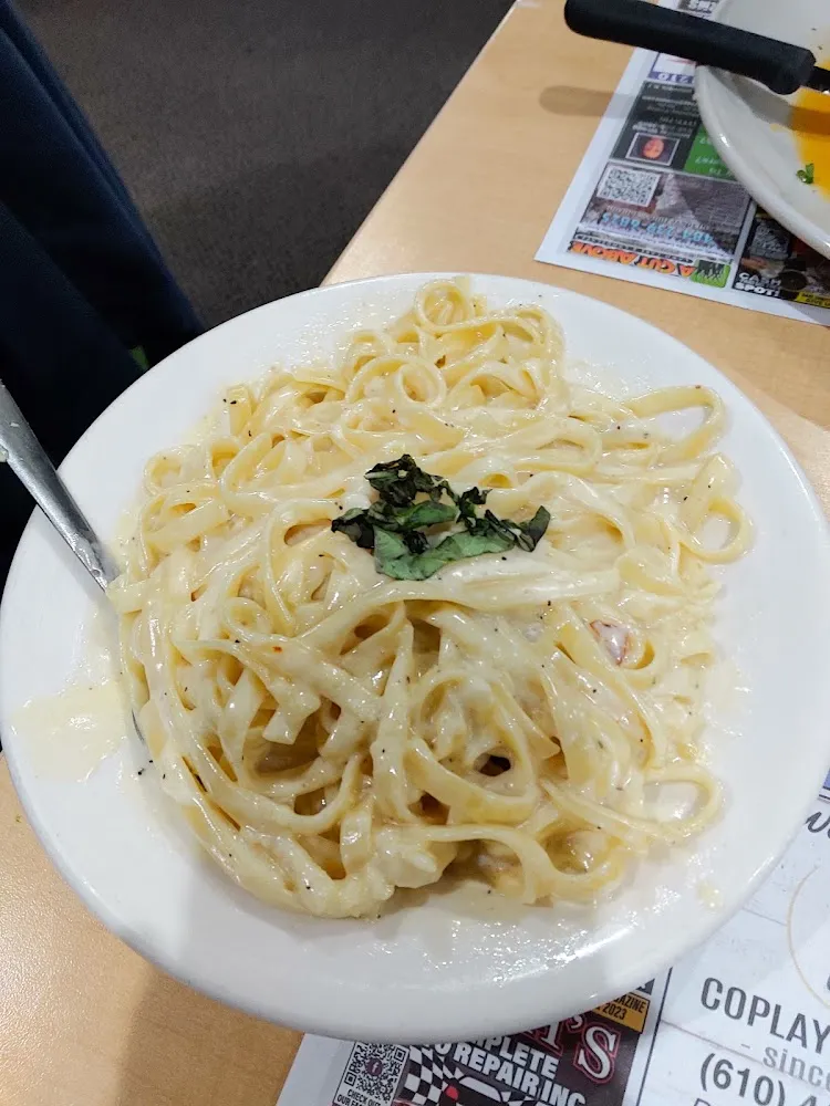 Fettuccine Alfredo